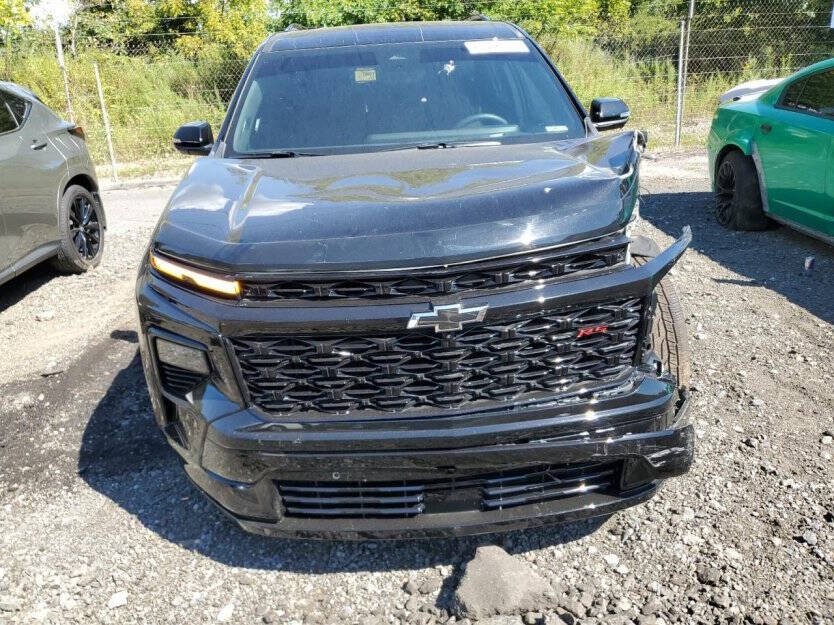 2025 Chevrolet Traverse Image 2