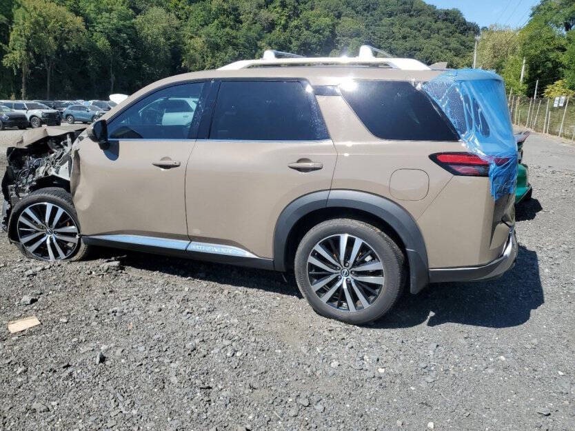 2023 Nissan Pathfinder Image 3