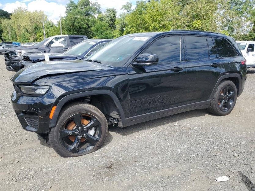 2024 Jeep Grand Cherokee Image 3