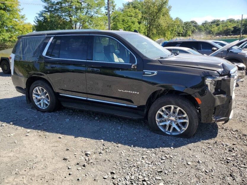 2024 GMC Yukon Image 1