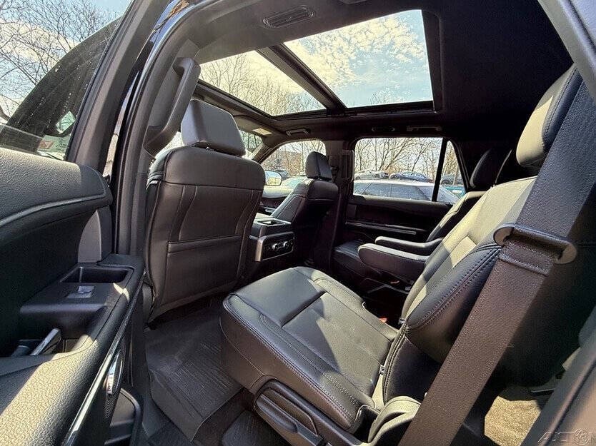 2021 Ford Expedition Image 6