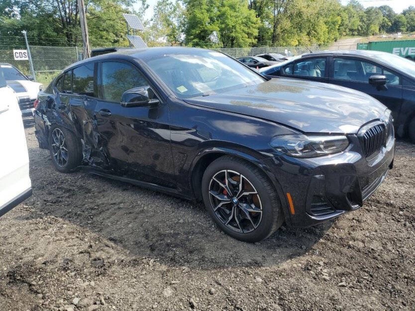 2024 BMW X4 Image 1