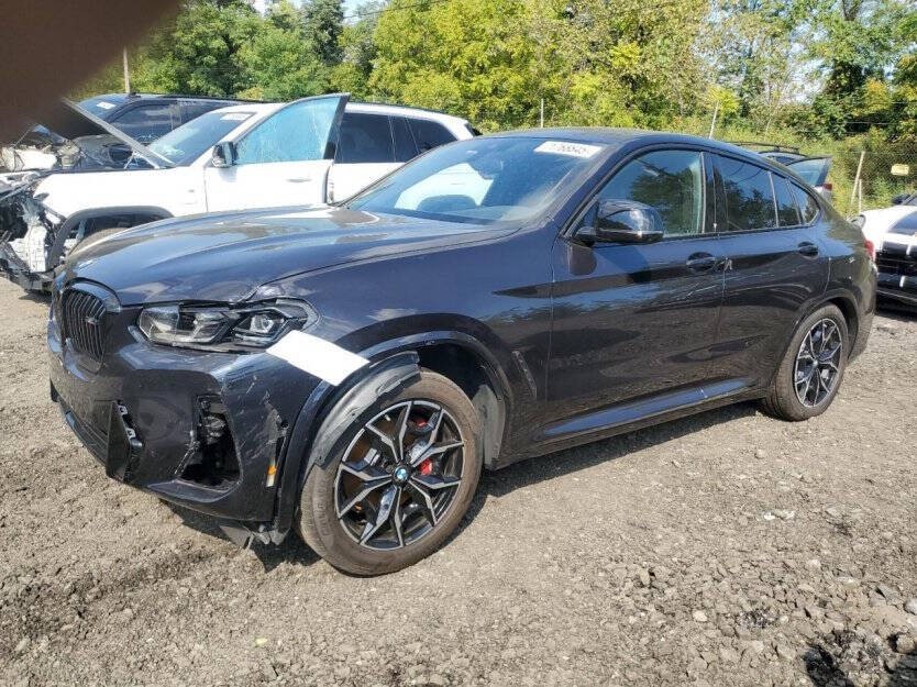 2024 BMW X4 Image 2