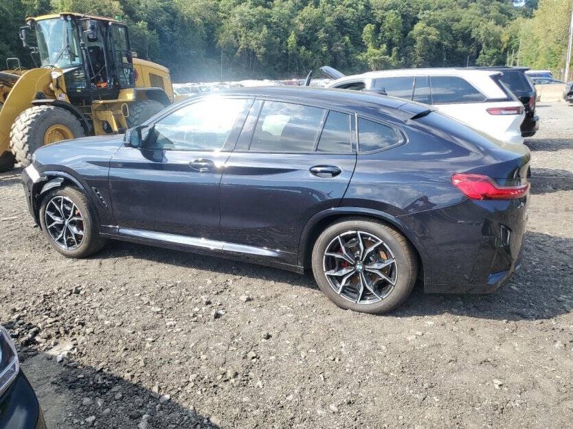 2024 BMW X4 Image 3