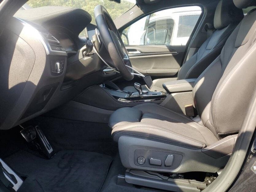 2024 BMW X4 Image 5