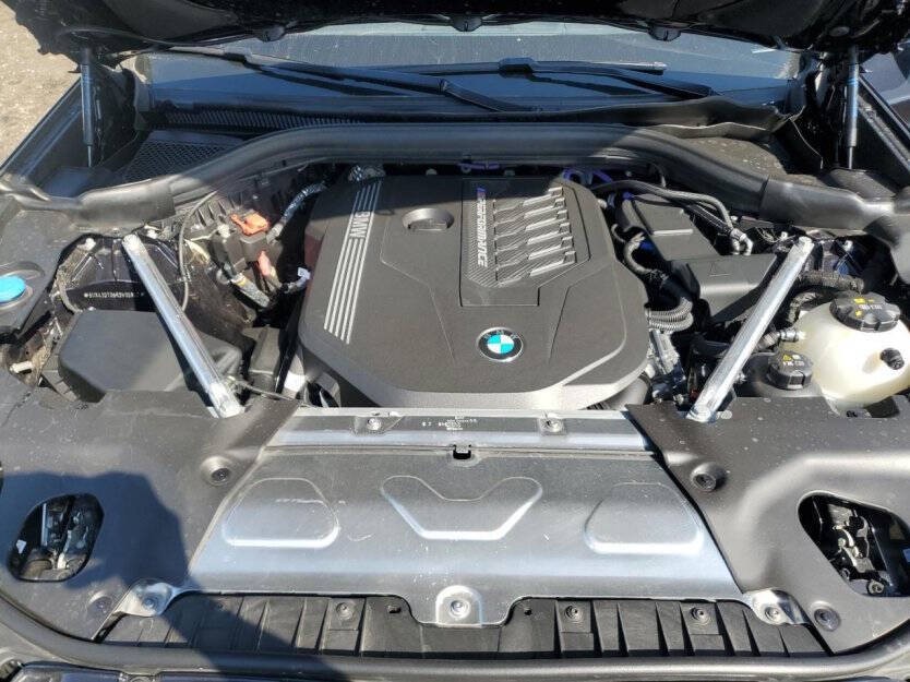 2024 BMW X4 Image 9
