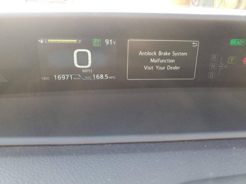 2022 Toyota Prius Image 8