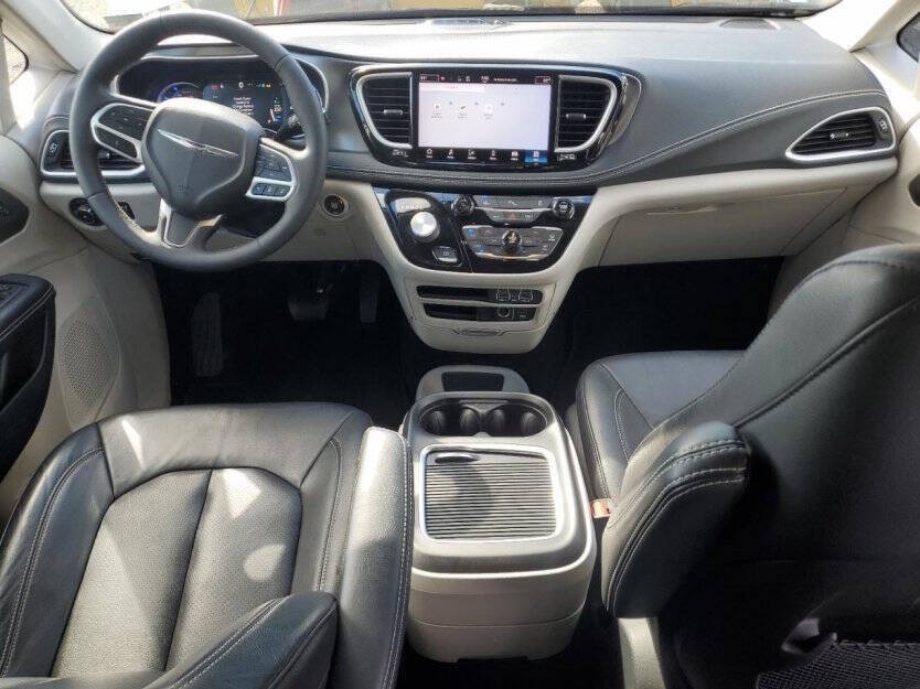 2022 Chrysler Pacifica Image 7