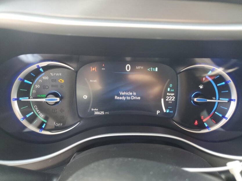 2022 Chrysler Pacifica Image 8