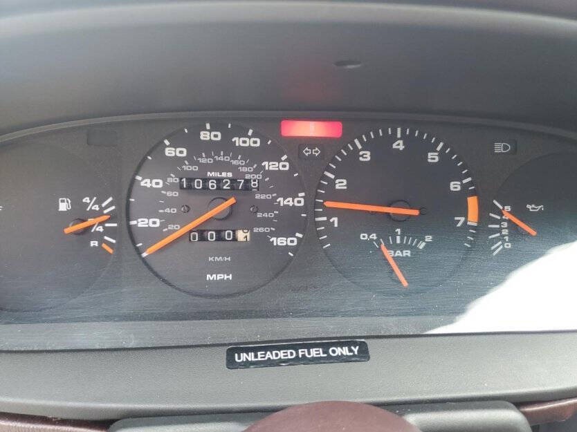 1986 Porsche 944 Image 8