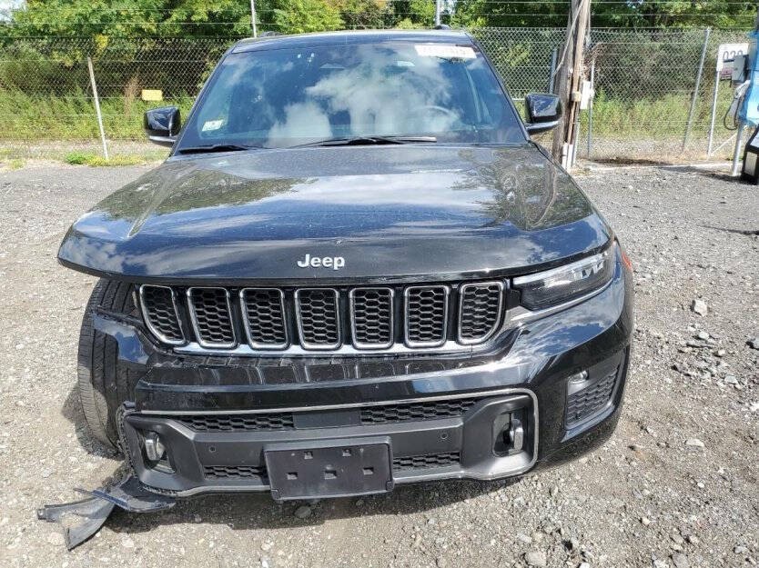 2022 Jeep Grand Cherokee Image 2