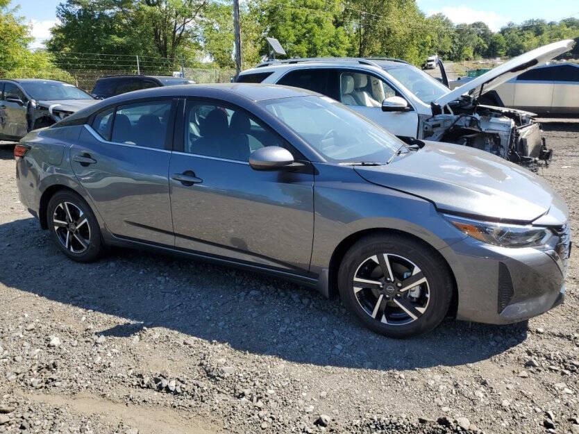 2025 Nissan Sentra Image 1
