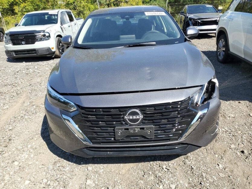 2025 Nissan Sentra Image 2