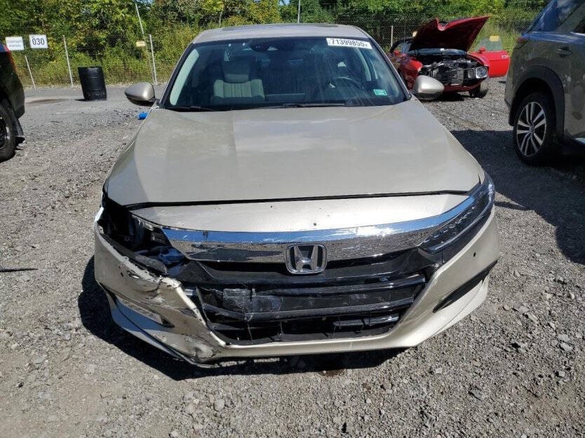 2018 Honda Accord Image 2