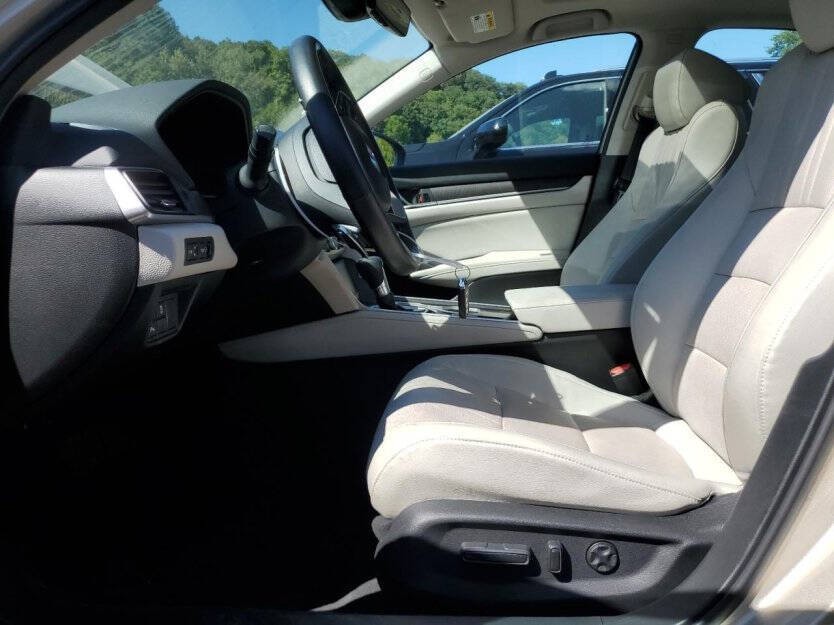 2018 Honda Accord Image 6