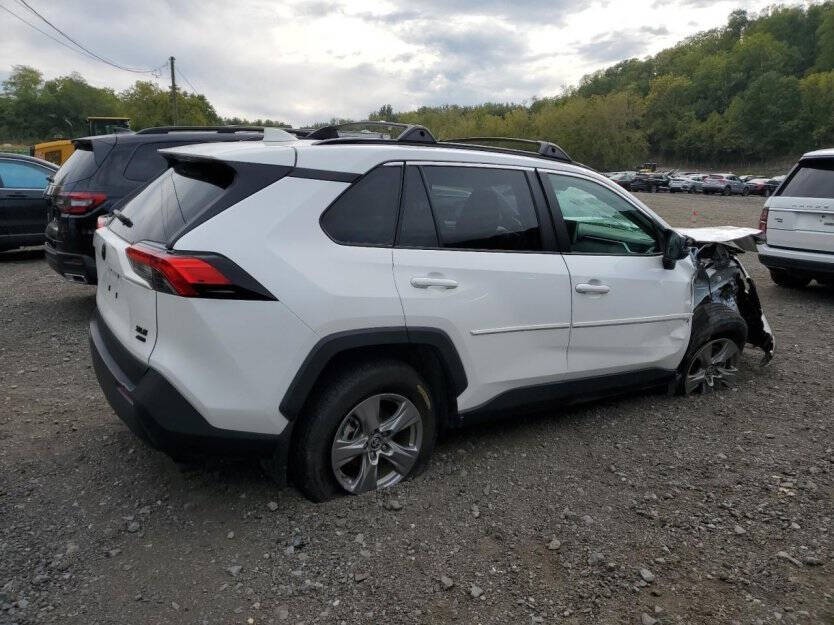 2024 Toyota Rav4 Image 4