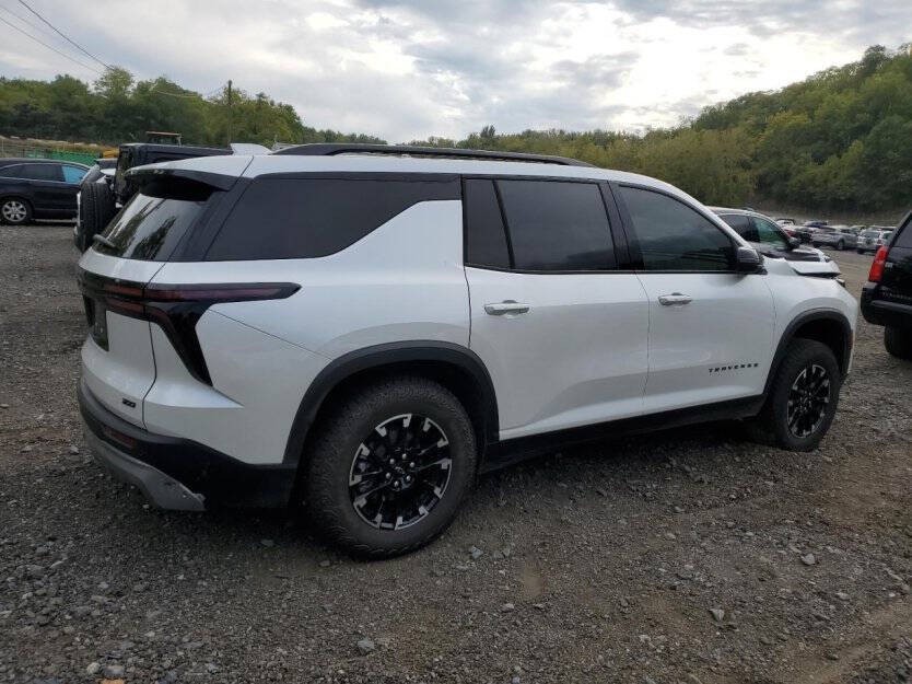 2025 Chevrolet Traverse Image 4