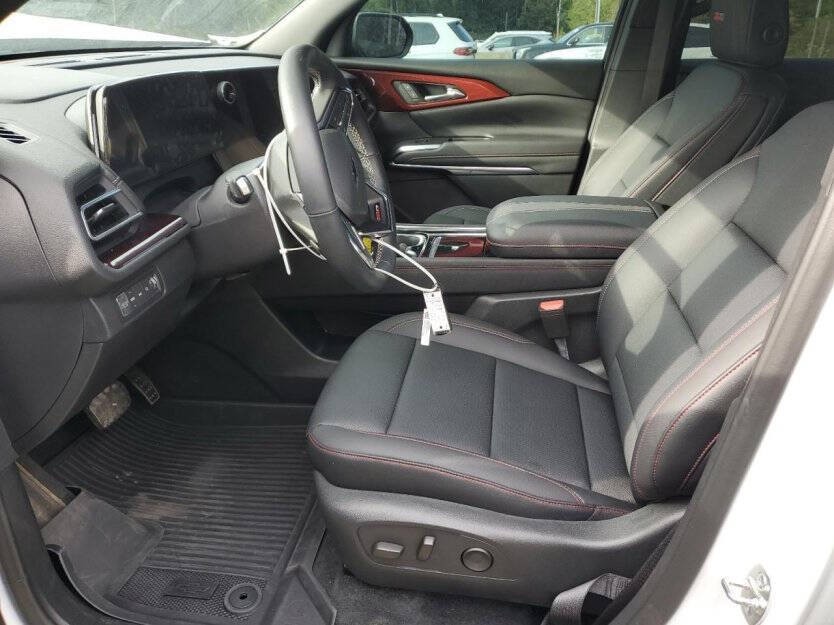 2025 Chevrolet Traverse Image 5