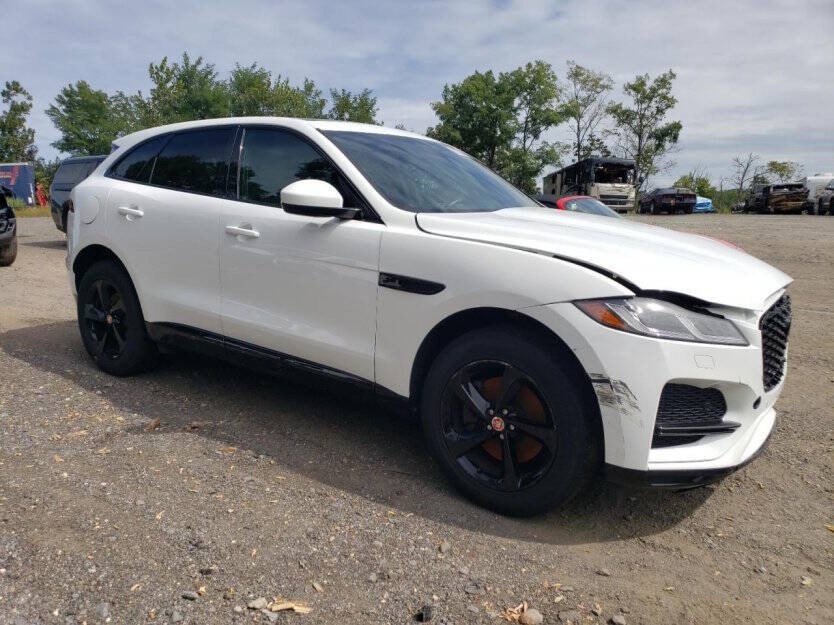 2023 Jaguar F-PACE Image 1