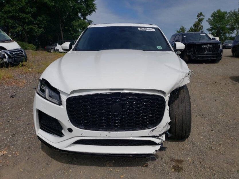 2023 Jaguar F-PACE Image 2