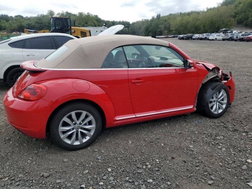 2015 Volkswagen Beetle Image 5
