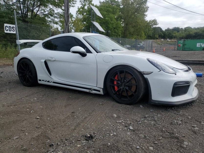 2016 Porsche Cayman Image 1