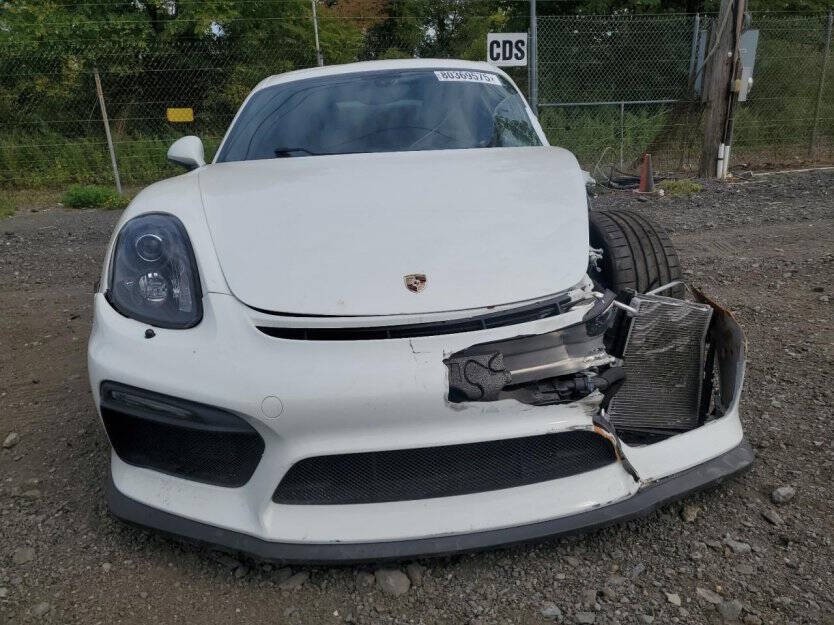 2016 Porsche Cayman Image 2