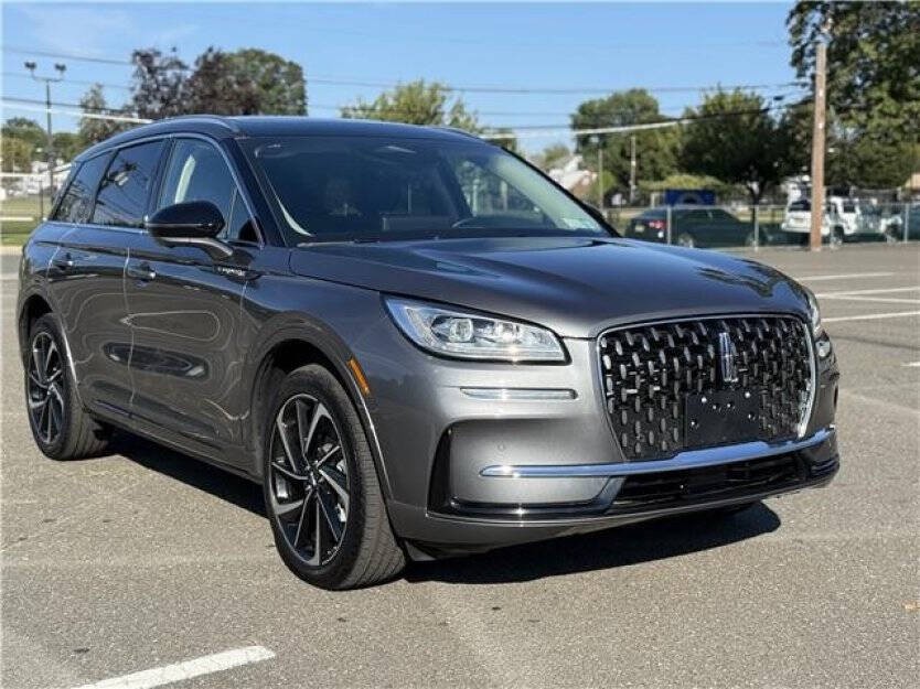 2024 Lincoln Corsair Image 1