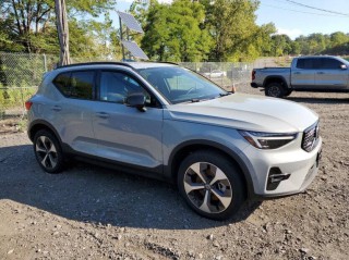 Image for 2024 Volvo XC40 B5 Plus Dark Theme ID: 6858517