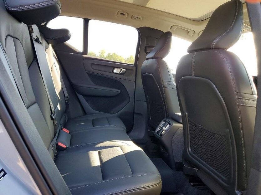 2024 Volvo XC40 Image 9