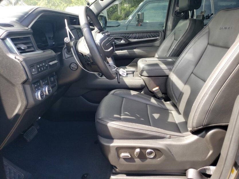2023 GMC Yukon Image 6