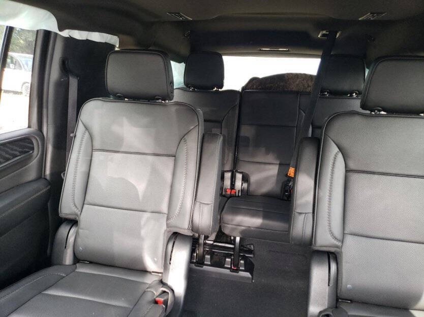 2023 GMC Yukon Image 7