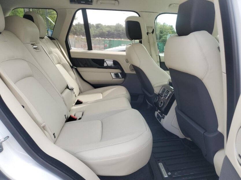 2022 Land Rover Range Rover Image 9