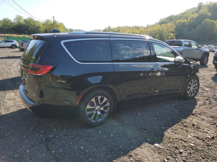 2025 Chrysler Pacifica Image 5