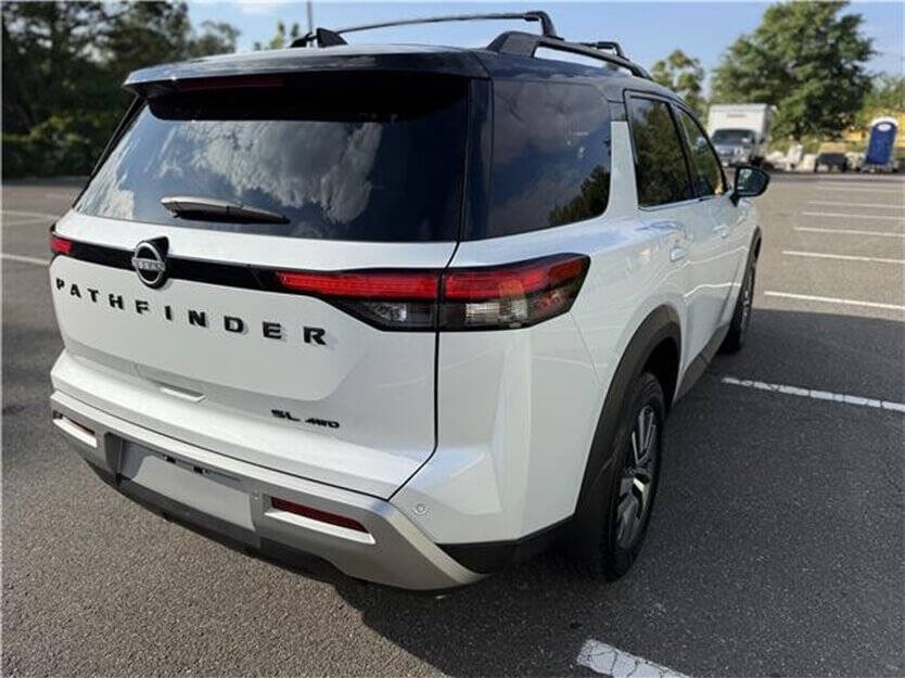 2025 Nissan Pathfinder Image 4