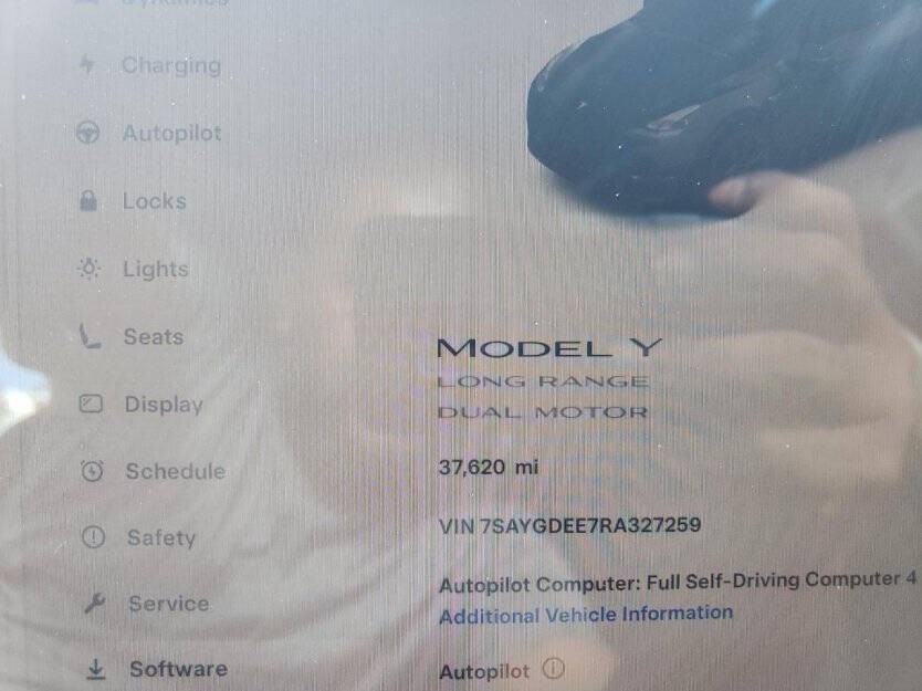 2024 Tesla Model Y Image 8