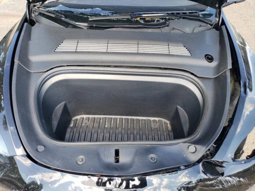 2024 Tesla Model Y Image 9