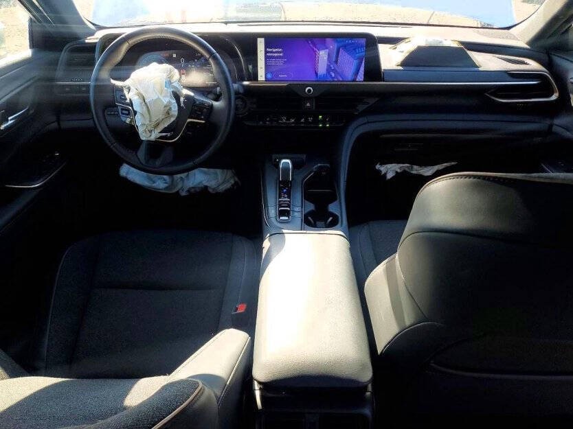 2023 Toyota Crown Image 7