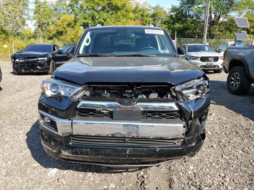2023 Toyota 4Runner Image 2