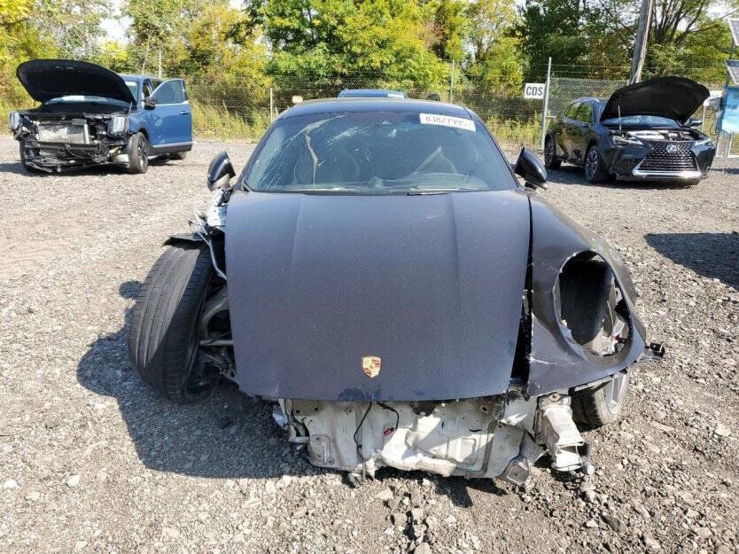 2020 Porsche 911 Image 2