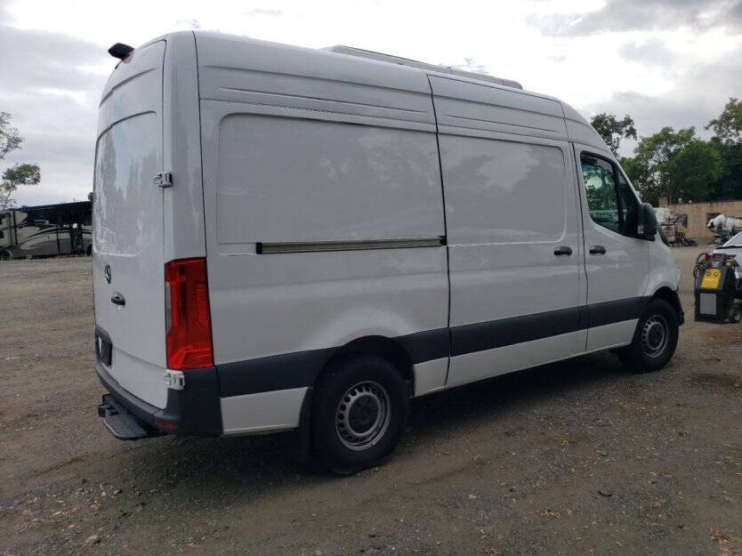 2024 Mercedes-Benz Sprinter Image 5
