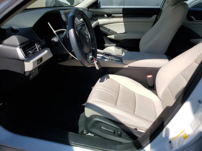 2022 Honda Accord Image 6