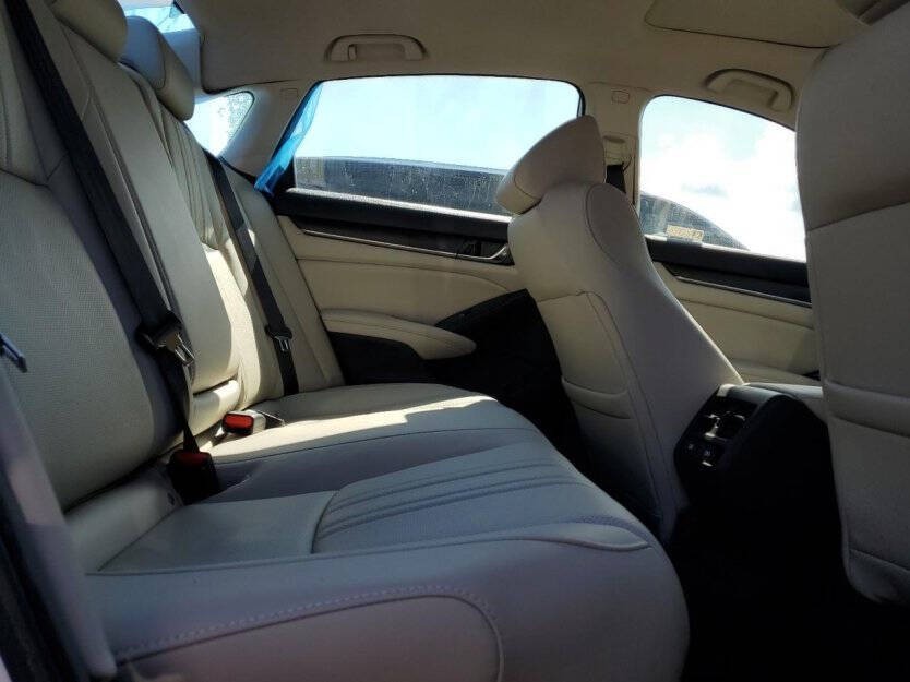 2022 Honda Accord Image 7