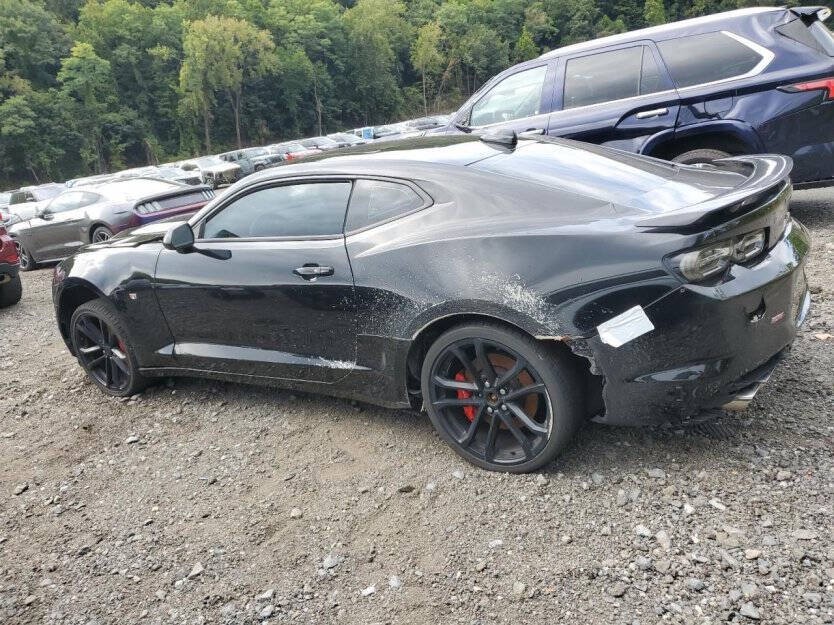 2023 Chevrolet Camaro Image 3