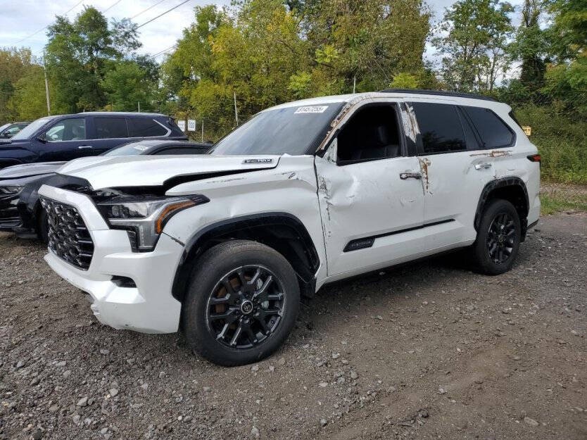 2024 Toyota Sequoia Image 2