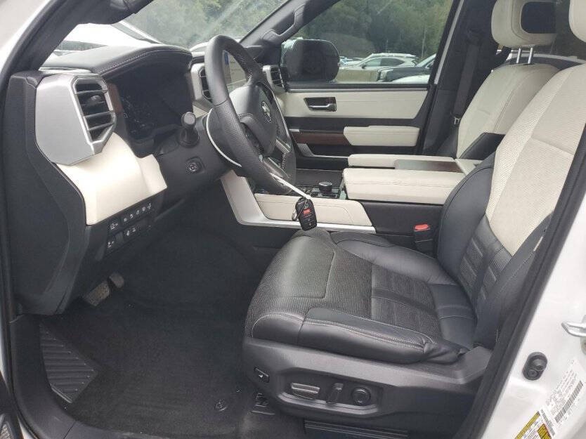 2022 Toyota Tundra Image 5