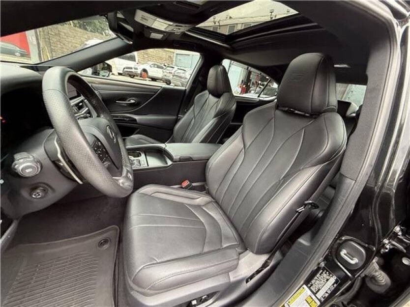 2023 Lexus ES 350 Image 6