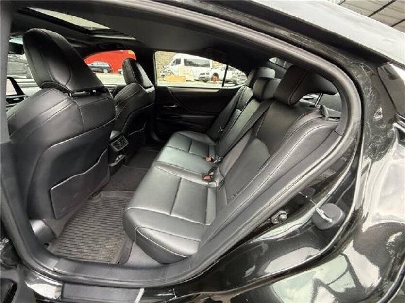 2023 Lexus ES 350 Image 7