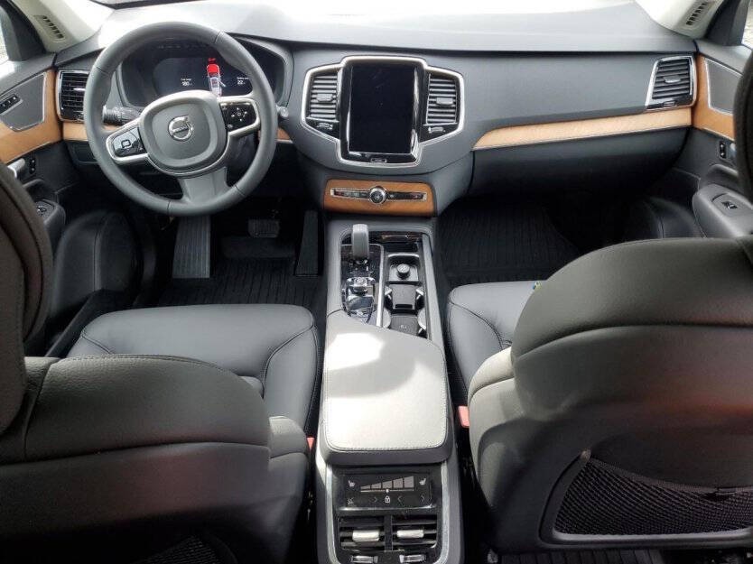 2024 Volvo XC90 Image 7