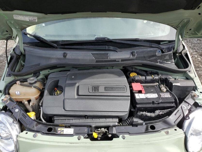 2013 FIAT 500 Image 9